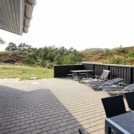 Feriehus Four-bedroom Holiday In Henne 2