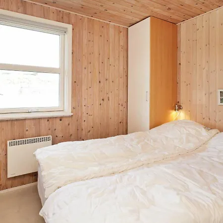 Feriehus Four-bedroom Holiday In Henne 2