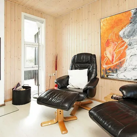 Four-bedroom Holiday In Henne 2 Feriehus