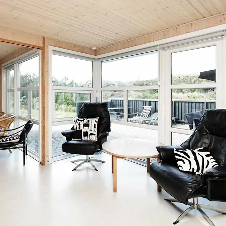 Four-bedroom Holiday In Henne 2 * Henne Strand